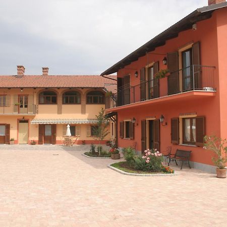 Agriturismo Isorella Cherasco Exterior photo