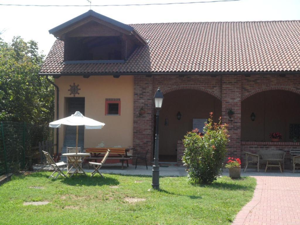 Agriturismo Isorella Cherasco Exterior photo